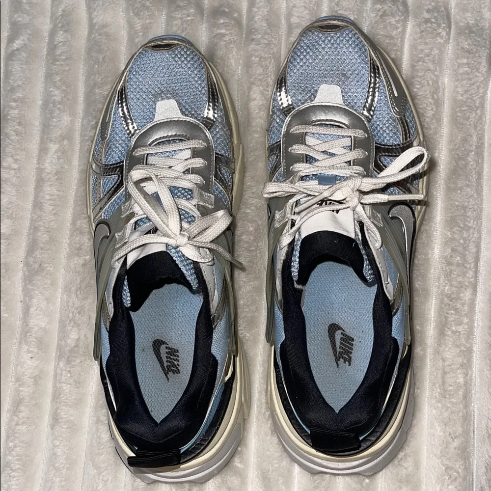 Nike V2K Run | Size 10
